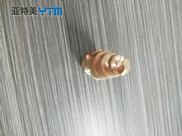 黄铜螺旋喷嘴